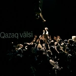 В Алматы проходит показ-перформанс от казахстанских дизайнеров Törteu 