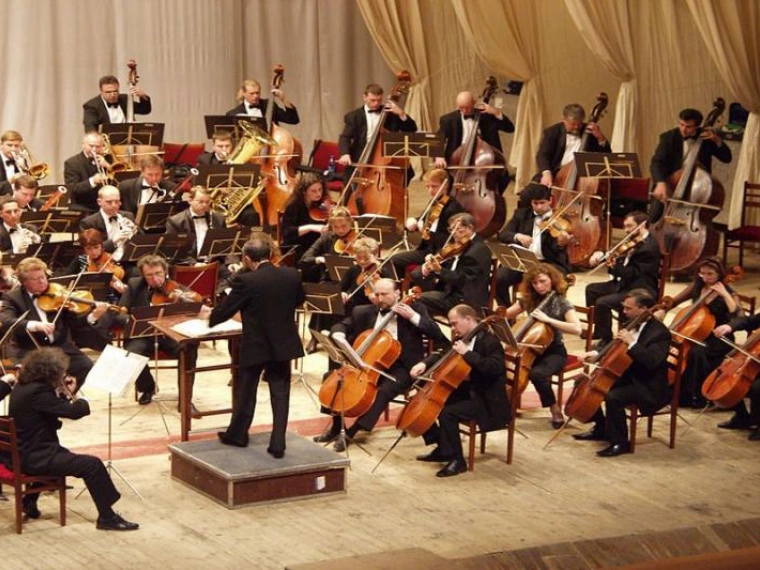 Симфонический оркестр EMPIRE ORCHESTRA исполнит музыку из спектаклей театра ARTиШОК.