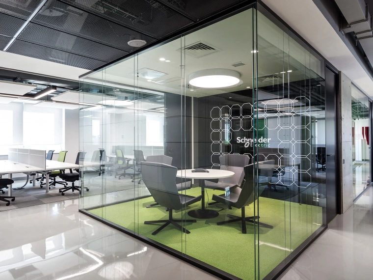 Как работают в казахстанском офисе Schneider Electric