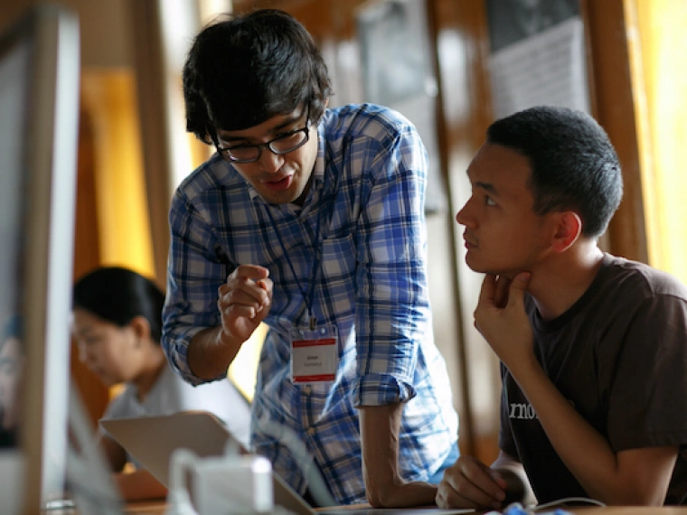 Молодые программисты создали 100 новых казахстанских мобильных приложений