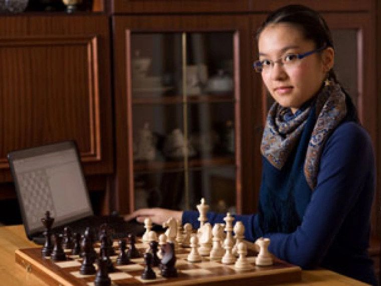 19-летняя казахстанка стала чемпионкой мира по шахматам