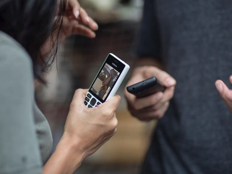 Вышли два новых телефона Nokia с зарядкой на месяц