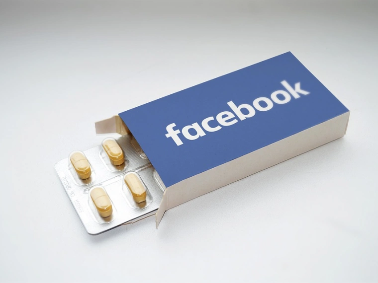 Facebook занял первое место в рейтинге любимых брендов