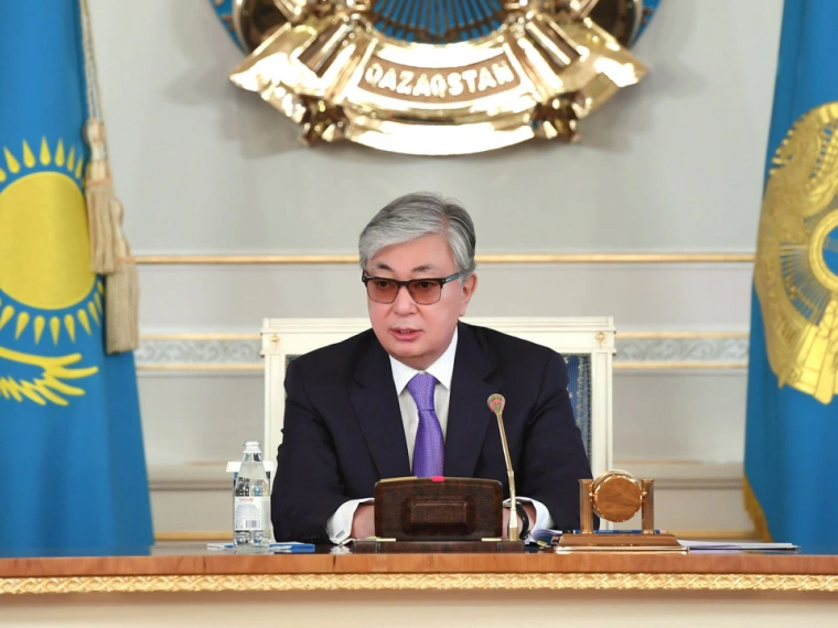 Назарбаев предложил выдвинуть Токаева кандидатом в президенты