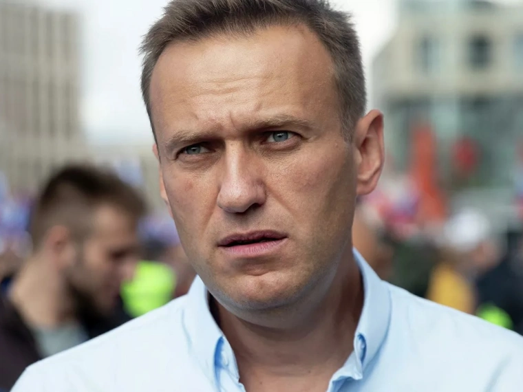 Врачи вывели Навального из искусственной комы