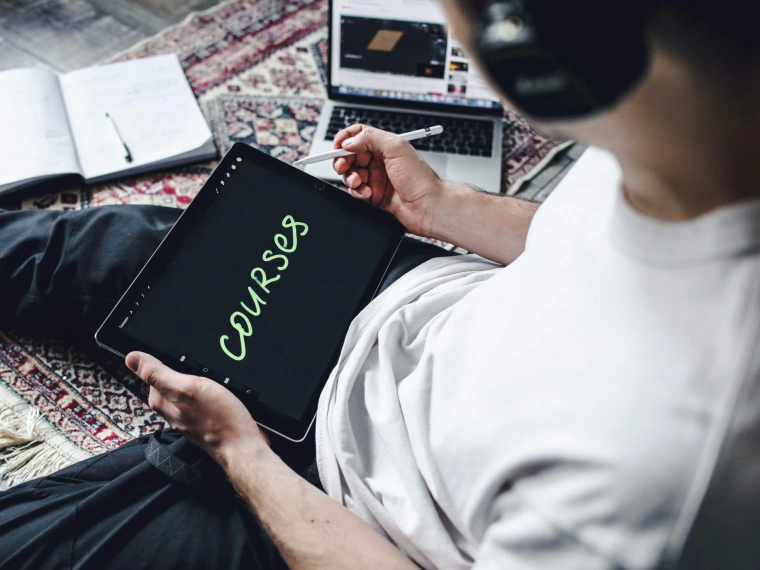 В Казахстане появится своя онлайн платформа с курсами