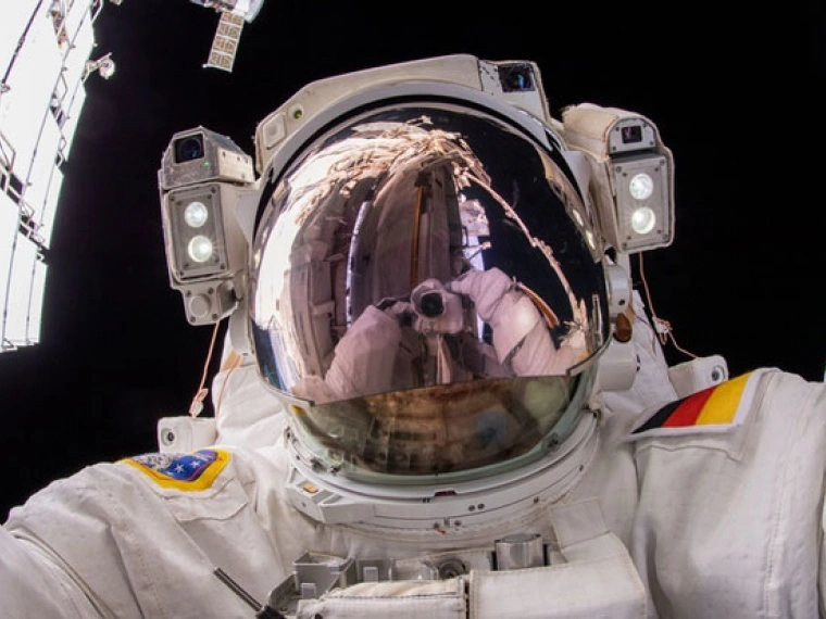 Астронавты NASA временно не будут выходить в открытый космос
