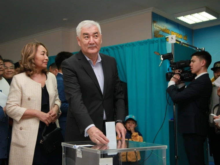 Амиржан Косанов передумал баллотироваться в президенты РК