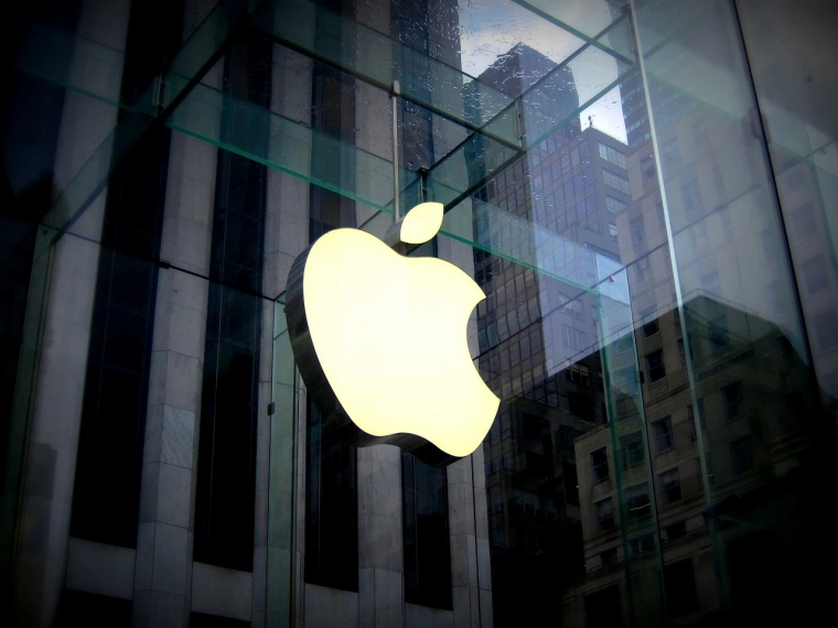 Акции Apple и Tesla падают из-за проблем с поставками из Китая