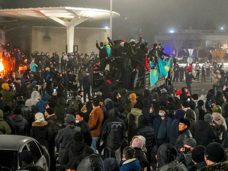 Отчет мажилиса по расследованию январских событий: о чем говорили на пленарном заседании