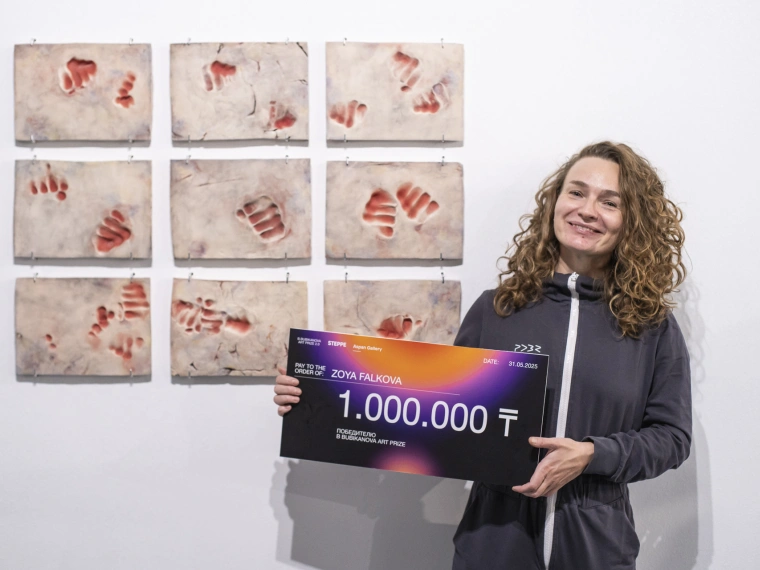 «Скрижали» женской боли: Зоя Фалькова стала победительницей B.Bubikanova ART PRIZE 2.0