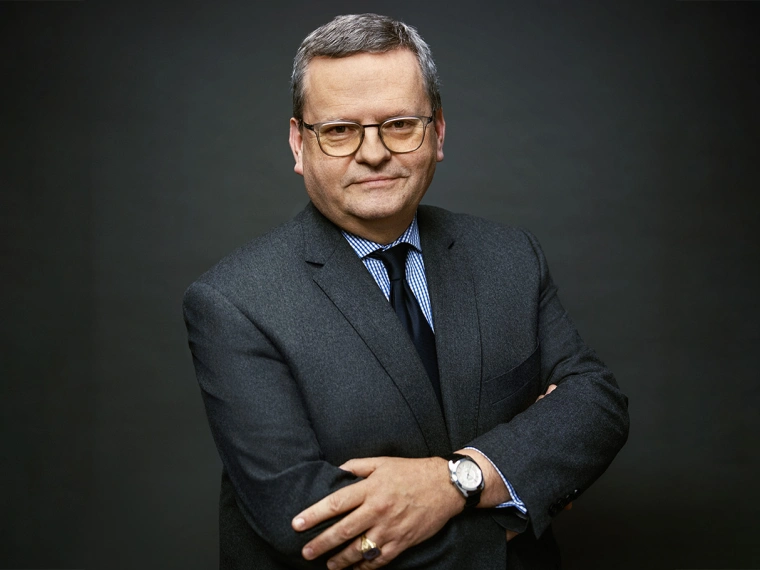 «Поддержка креаторов — наша главная миссия» — Оливье Фурнье о мастерстве и творчестве Hermès