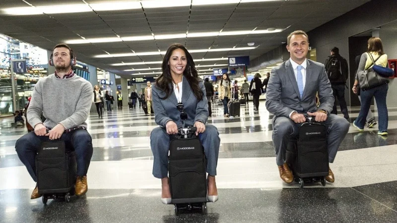 В США придумали чемодан, на котором можно ездить по аэропорту
