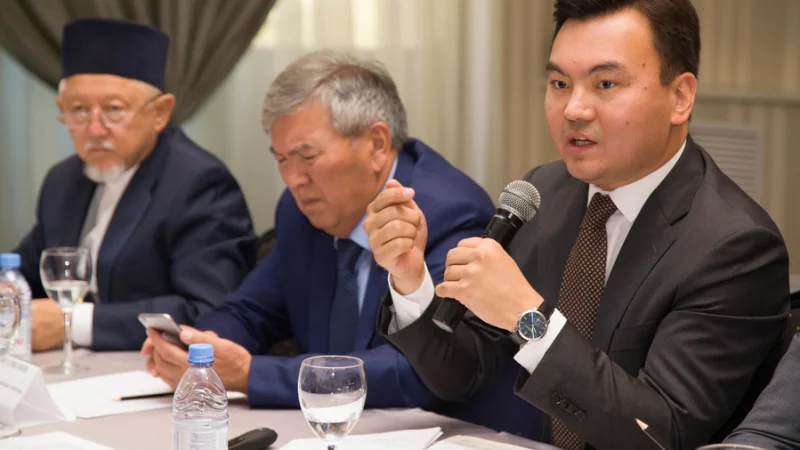 На казахский язык планируют перевести 100 новых учебников