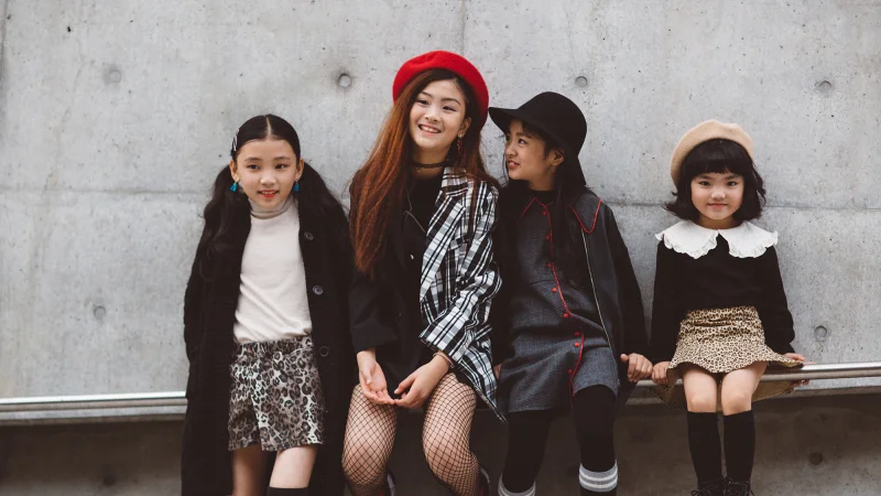 Главные тренды Сеульской недели моды весна-лето 2019: «Война и мир», диджитализация и kids models boom