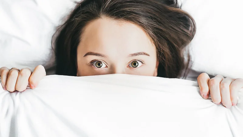 10 лайфхаков: Как быстрее засыпать ночью?