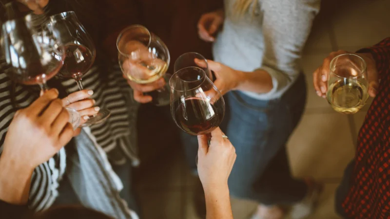 Исследование: Повышает ли употребление алкоголя риск возникновения рака?