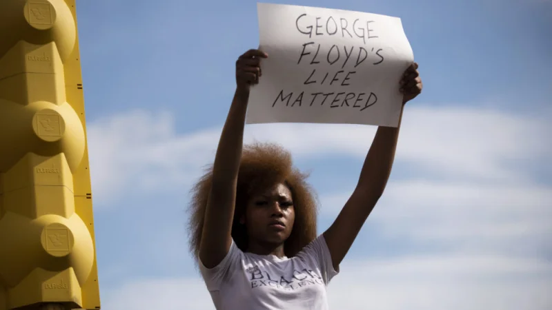 Кто такой Джордж Флойд и почему полиция Миннеаполиса причастна к его смерти