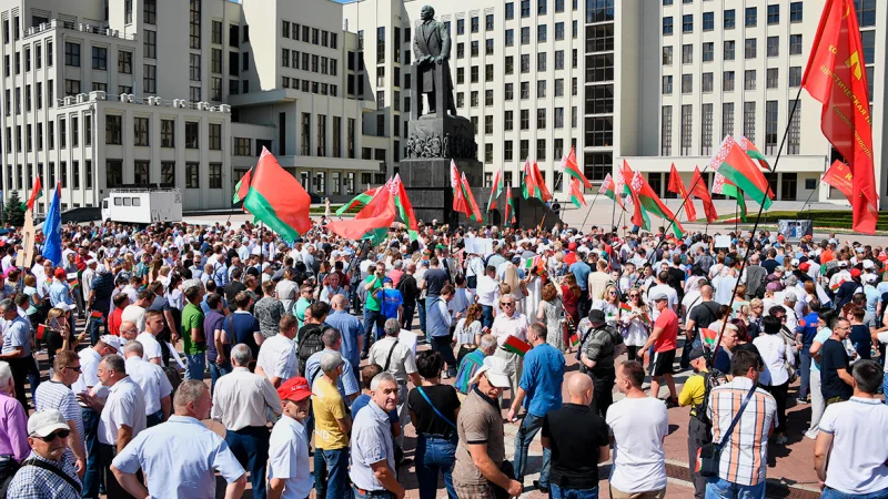 Посол Белоруссии в Словакии поддержал протестующих и подал в отставку