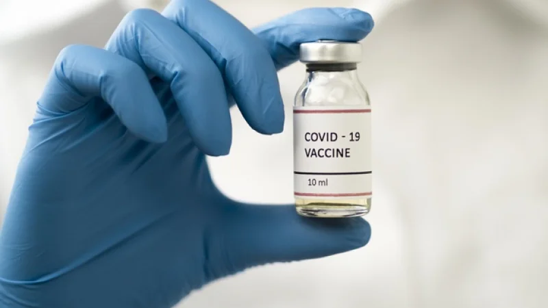 Минздрав РК сообщил кто получит бесплатную вакцину от COVID-19