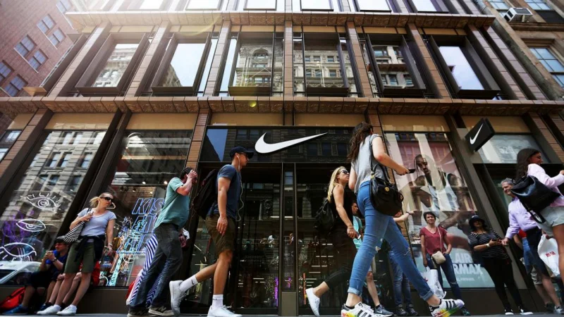 Nike рассматривает полный переход в онлайн