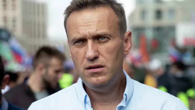 Врачи вывели Навального из искусственной комы