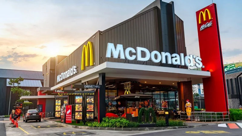 McDonald&apos;s обвинили в дискриминации