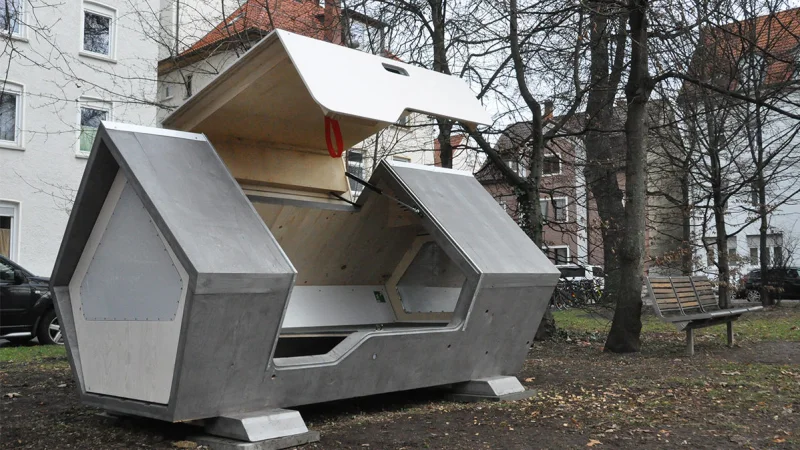 В Германии установили капсулы для бездомных, где можно переночевать
