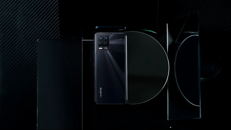 Смартфон realme 8 Pro теперь представлен в Казахстане