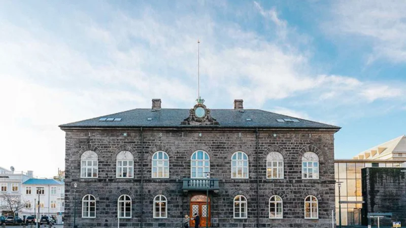 После выборов в Исландии женщины займут большинство мест в парламенте
