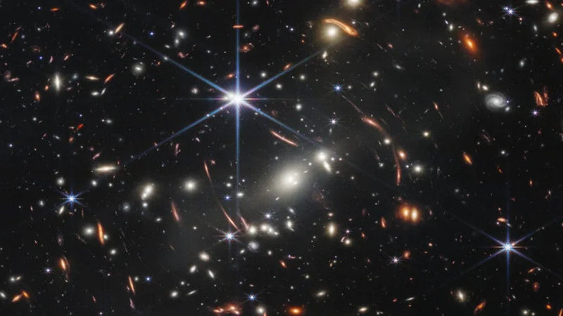 NASA опубликовало первое сверхчеткое изображение вселенной
