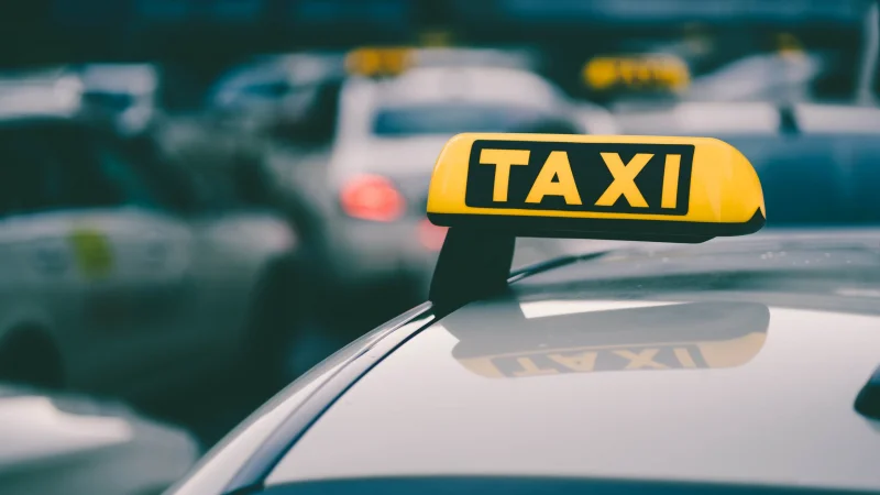 Казахстанские таксисты могут лишиться своих авто из-за неуплаты налогов