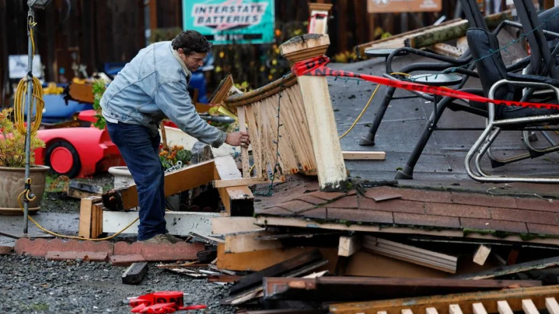 На севере Калифорнии во время сильного землетрясения погибли два человека