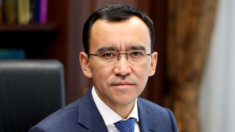 Ашимбаев: «Казахстан находится в точке бифуркации, переломном моменте, в корне меняющим судьбу нации»