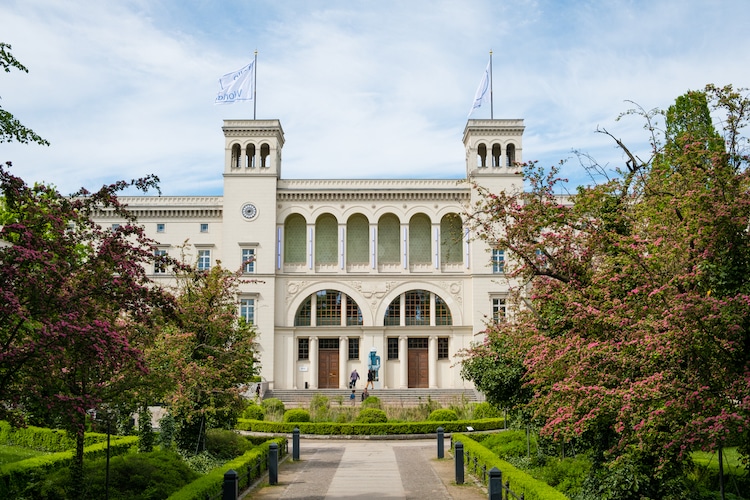 HAMBURGER BAHNHOF