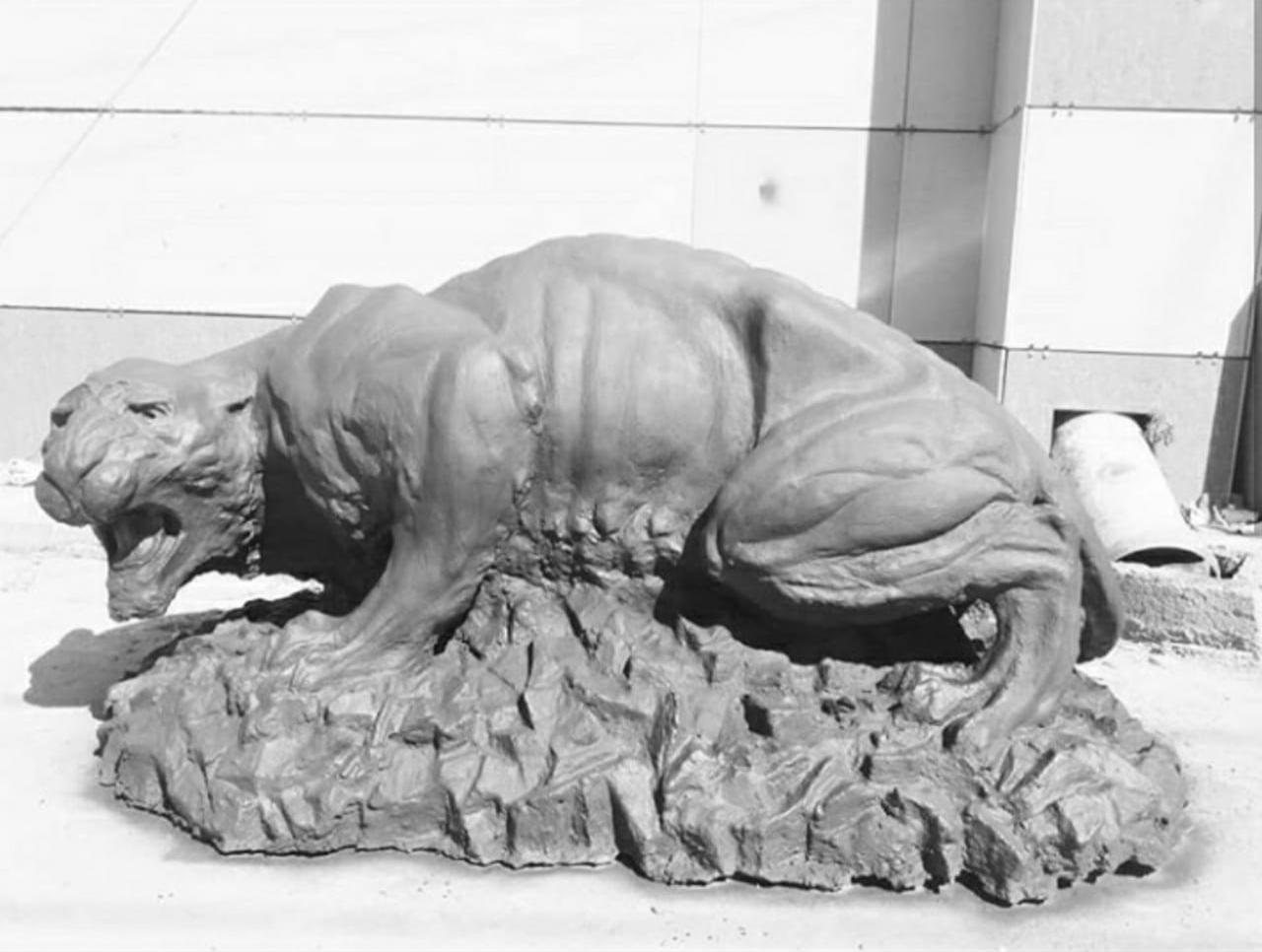 скульптура тигрицы