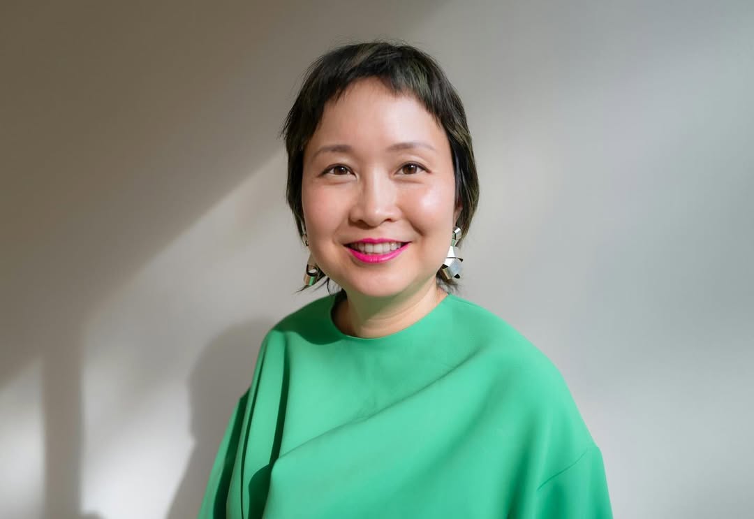 современное искусство. музеи. Almaty museum of Arts. Джоан Ки интервью. Joan Kee. interview. искусство и закон. современное искусство Центральной Азии. корейский абстракционизм. цифровое искусство и ИИ. музейный опыт. история искусства Азия Африка. кураторские практики. арт-рынок и институции. куратор.