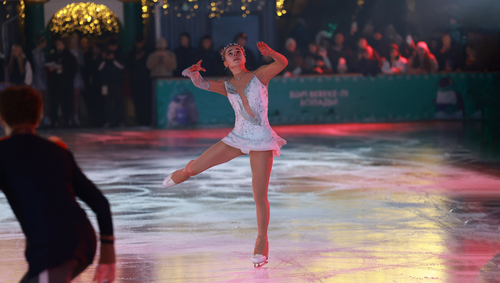 dostyk plaza. достык плаза. достык плаза алматы. dostyk plaza алматы. трц алматы. трц в алматы. торговеы центры алматы. торговый центр алматы. где погулять в алматы. где погулять алматы. новый год достык плаза. новый год в достык плазе. новый год dostyk plaza