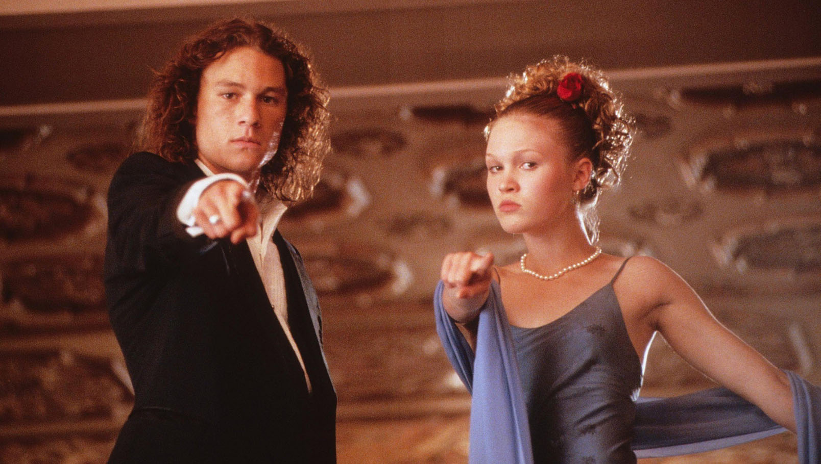 романтические комедии. современные ромкомы. классические ромкомы 90-х. трансформация жанра. meet cute. manic pixie dream girl. социальные сети и любовь. хэппи-энд в кино. кризис романтики в кино. эволюция любовного сюжета