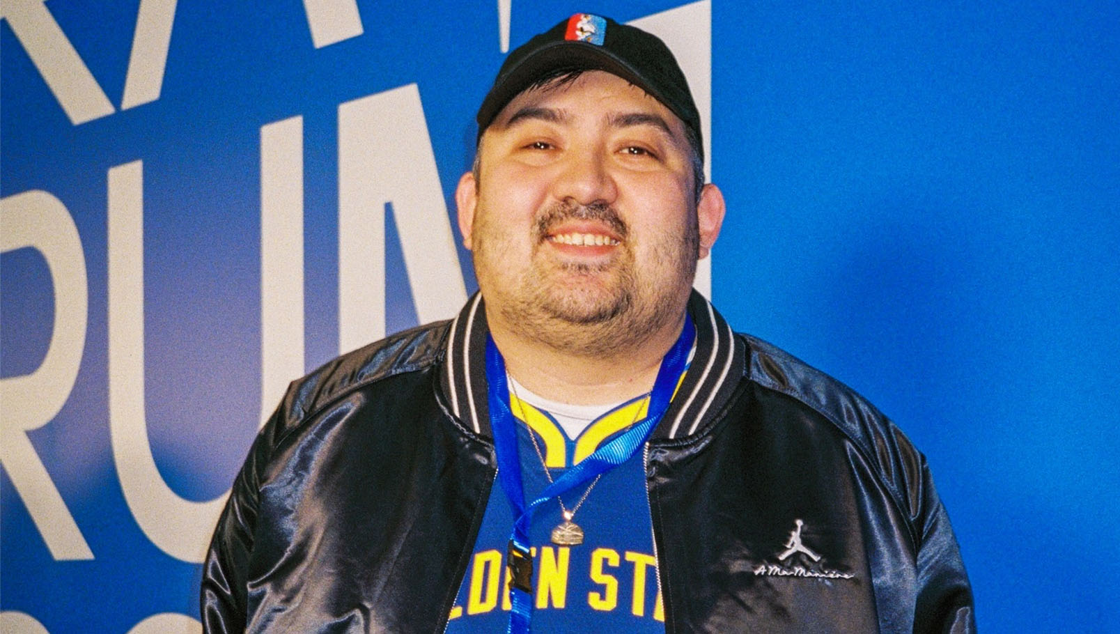 необычные профессии. как выбрать профессию. выбор профессии после школы. карьерный путь. творческие профессии. профессии вне шаблонов. работа в креативной индустрии. профессиональная идентичность. смена профессии. советы выпускникам