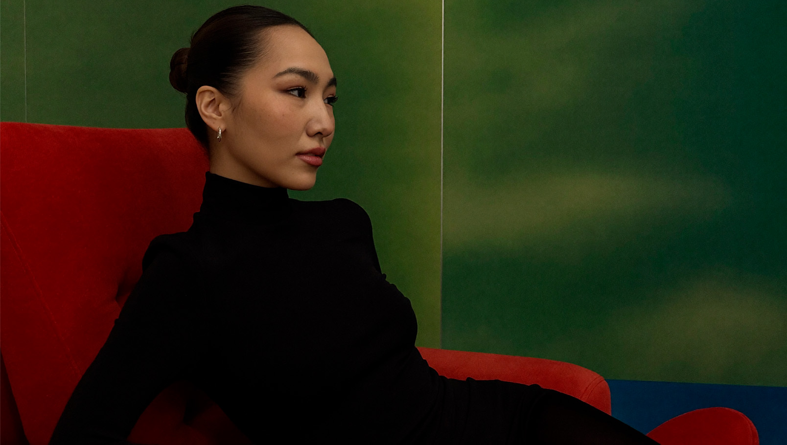 Yenlik. Higgsfield. Soul 2.0. Soul ID. ИИ-генерация изображений. COLORSxSTUDIOS. казахстанские артисты. искусственный интеллект. fashion-технологии. GenAI