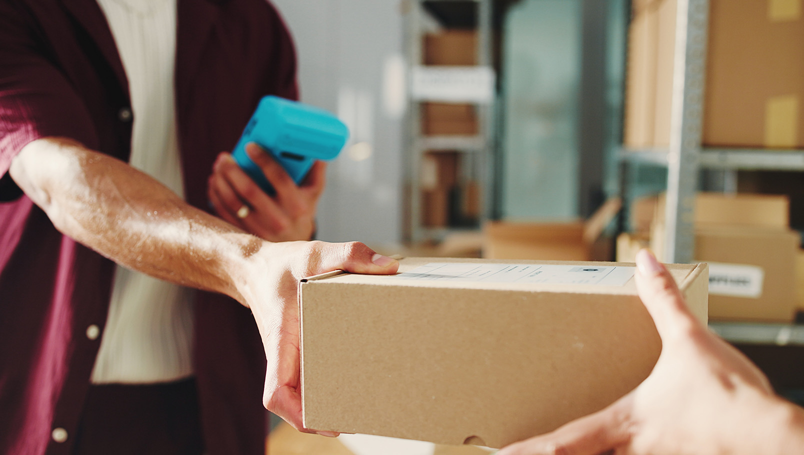 My Point. e-commerce Казахстан. последняя миля. пункты выдачи заказов. ПВЗ Казахстан. логистика доставки. маркетплейсы Казахстан. IT-интеграция доставка. стартап Казахстан. онлайн-торговля Казахстан.