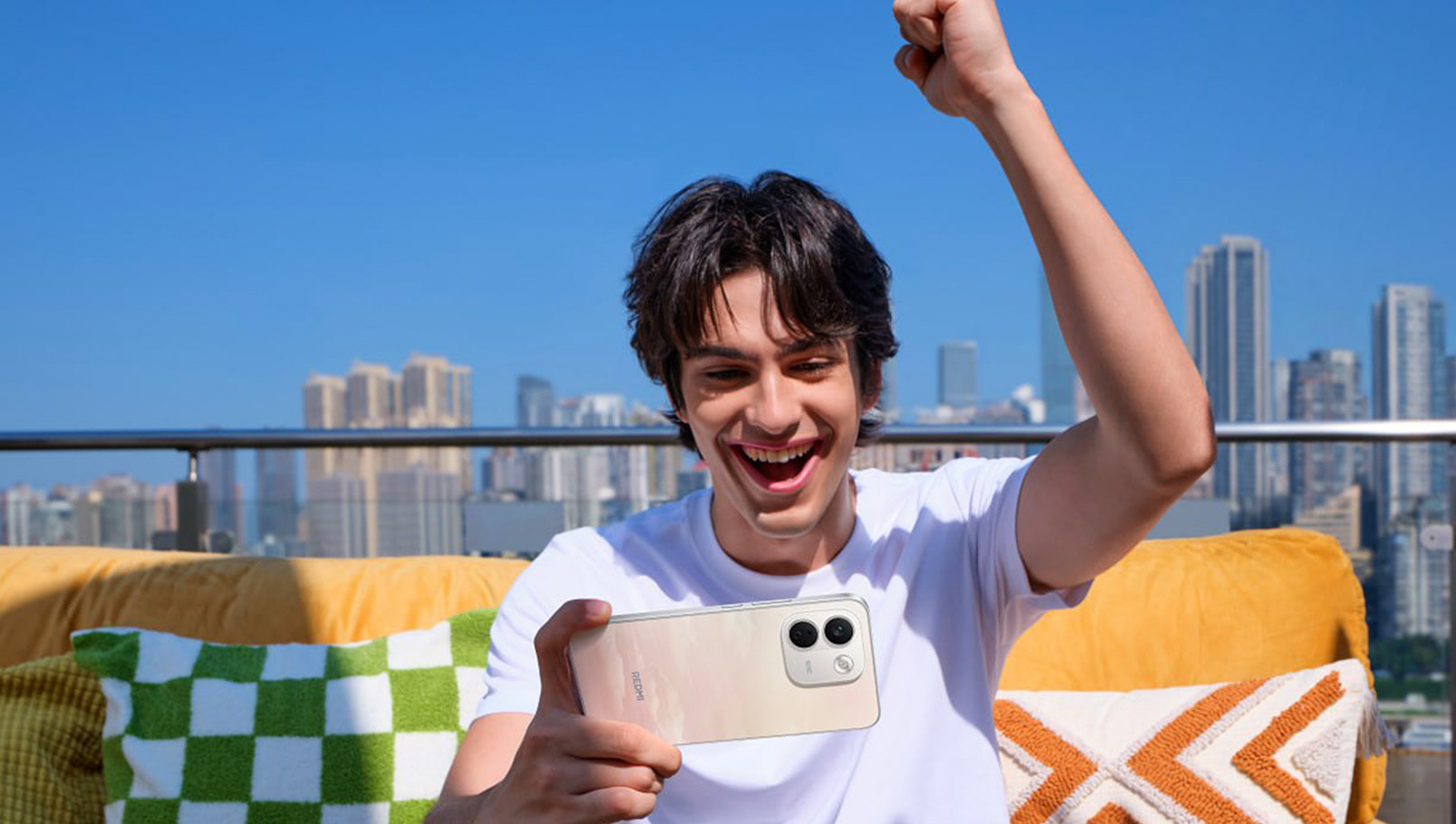 xiaomi predstavila novye smartfony kotorye derzhat zarjad do treh dnej the steppe 2