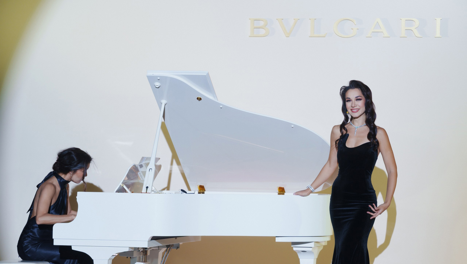bvlgari. bulgari. булгари. булгари алматы. украшения булгари алматы. булгари казахстан. булгари стоимость. bvlgari Almaty museum of arts. bulgari Almaty. bulgari Almaty museum of arts.