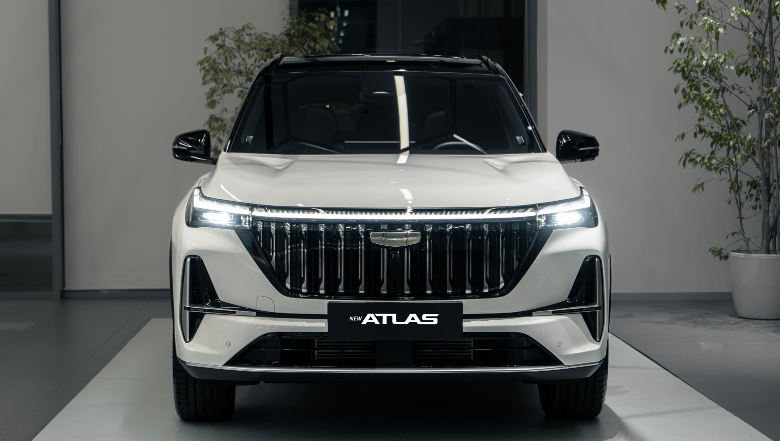 v kazahstane startovali prodazhi novogo geely atlas the steppe 4