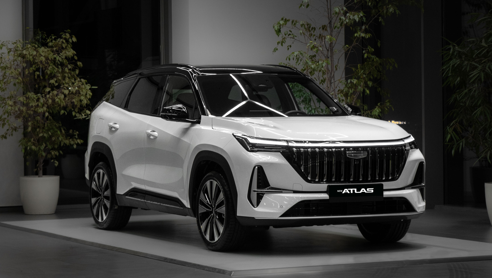 v kazahstane startovali prodazhi novogo geely atlas the steppe 6